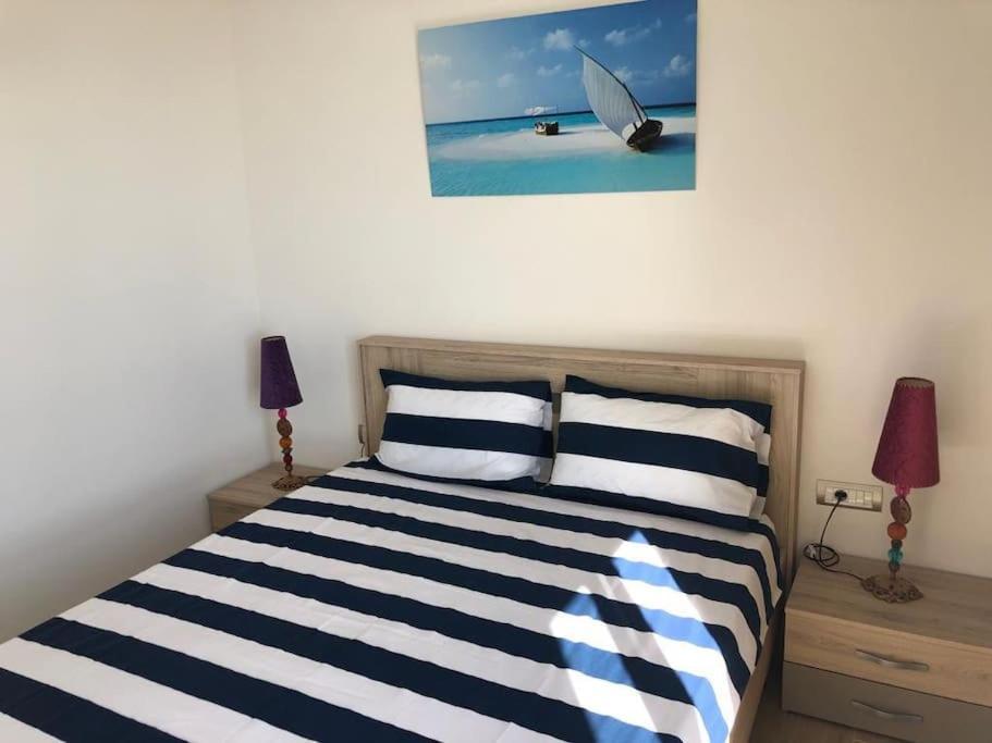 Superbe Appartement Vue Sur Mer 塞尔 外观 照片