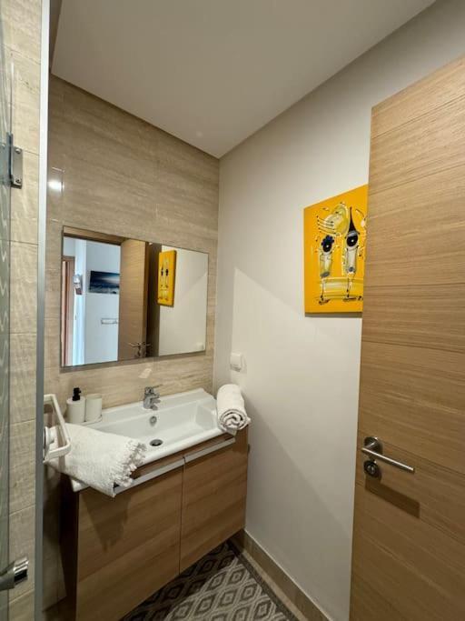 Superbe Appartement Vue Sur Mer 塞尔 外观 照片